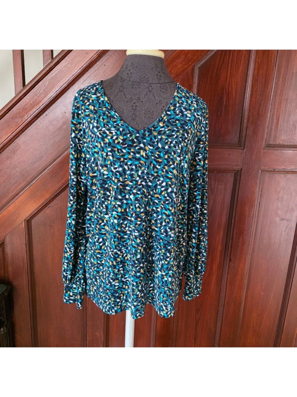 Susan Graver Womens V-Neck Long Sleeve Top Multicolor Abstract Print Size M